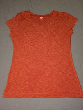 Title Nine Athletic Tee Small Orange Short Sleeve Performance Top